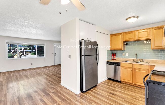 2 beds, 1 bath, $1,899