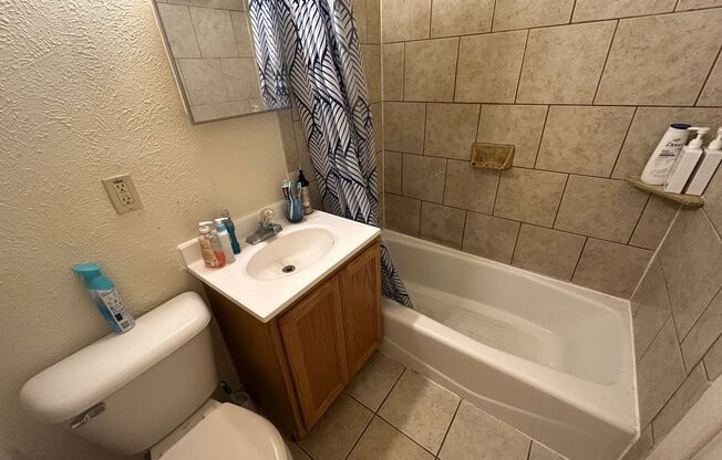 1 bed, 1 bath, $895, Unit 204