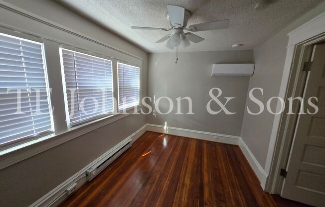 2 beds, 1 bath, $1,600, Unit 617 Green St B