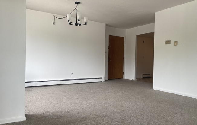 382 MASSACHUSETTS AVE