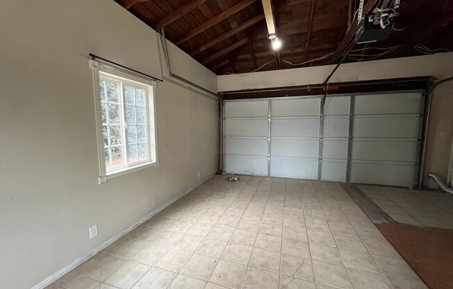 356 D Street - 3 bedroom single level home located walking distance from downtown Chula Vista- Available NOV 15th.