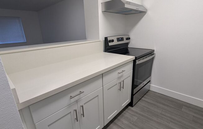 1 bed, 1 bath, 590 sqft, $1,395, Unit 122