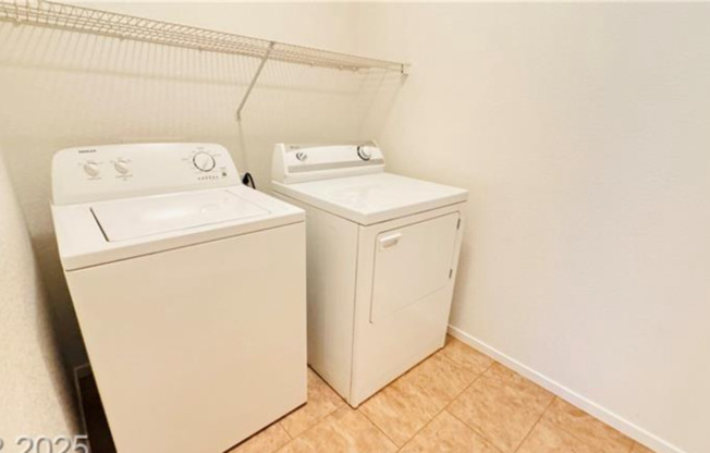 2 beds, 2 baths, $1,745, Unit UNIT 3214