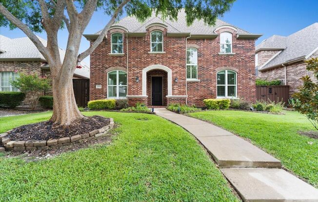 Move-In ready 3-bed, 3.5-bath, 3178 sqft house located in Frisco’s highly desirable Stewart Creek Estates Subdivision