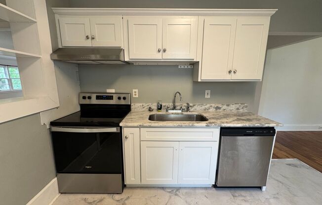 Updated 2/1 Brick House in Celanese- $1,395