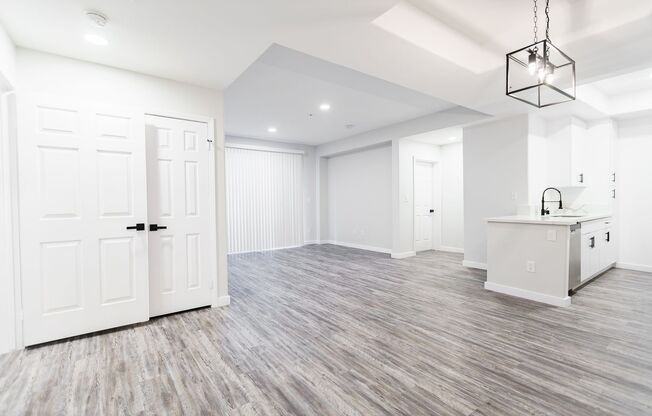 2 beds, 2 baths, 1,069 sqft, $3,098, Unit 313