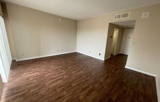 Studio, 1 bath, $900, Unit UNIT 4S