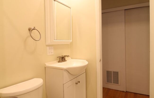 1 bed, 1 bath, $1,495, Unit #B