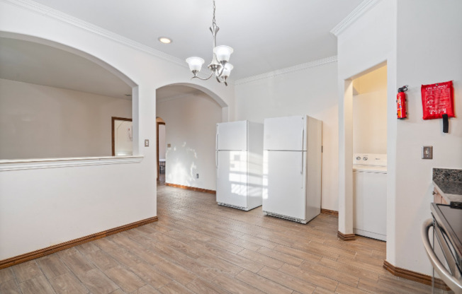 1115 TARPLEY AVE