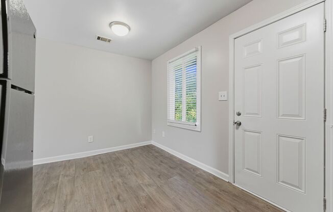 1 bed, 1 bath, 725 sqft, $1,150, Unit P6