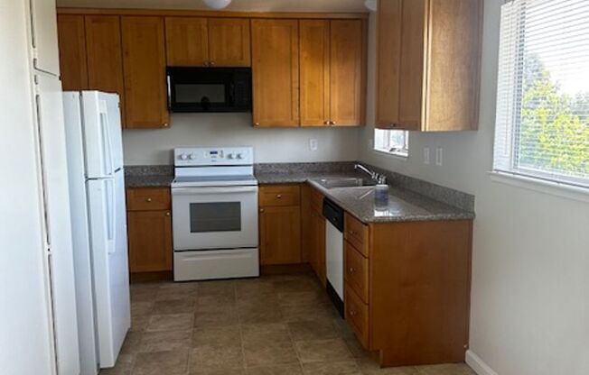 2 beds, 1.5 baths, 960 sqft, $2,500, Unit 16