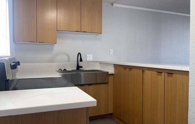 1 bed, 1 bath, 633 sqft, $2,290, Unit 800E2