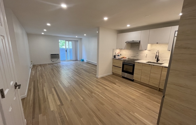39 Englewood Ave