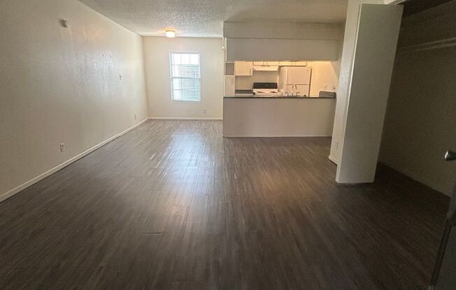 2 beds, 2 baths, 920 sqft, $1,784, Unit SUX-312