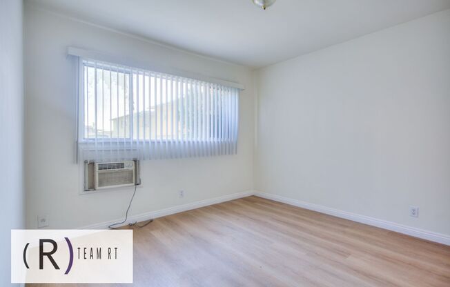 2 beds, 1 bath, $2,400, Unit B