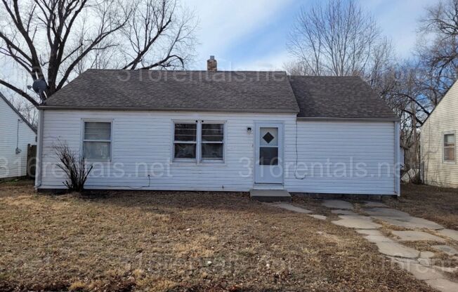 $995 - 3 bedroom / 1 bathroom - Single Family Home