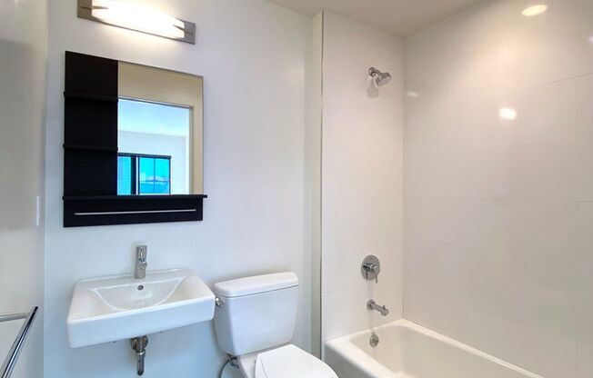 1 bed, 1 bath, $2,700, Unit Unit 6