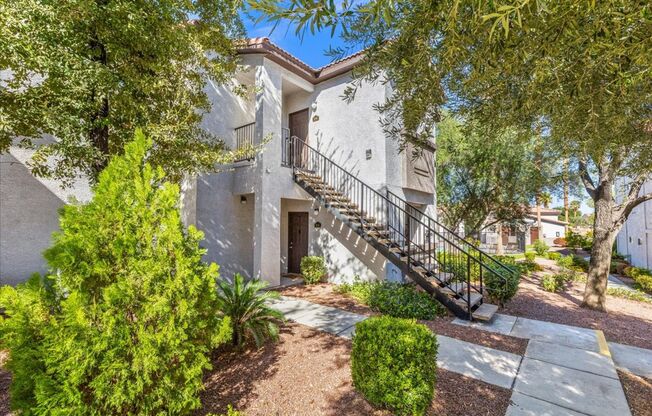 LOVELY CONDO!