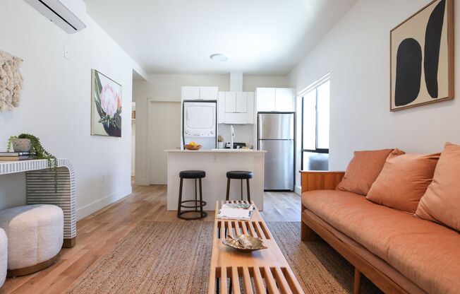 1033 CORONADO