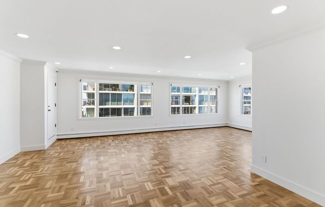 1310 Jones #804
