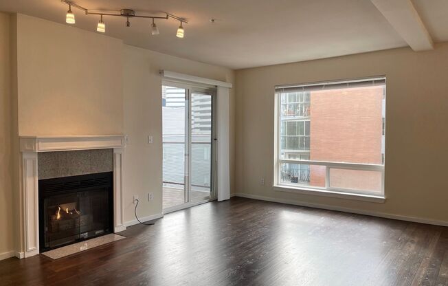 Spacious 2 Bedroom in the City! Utilities and Parking Included!