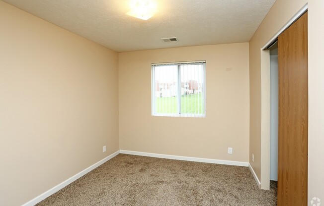 2 beds, 1 bath, 795 sqft, $1,075, Unit 1-105