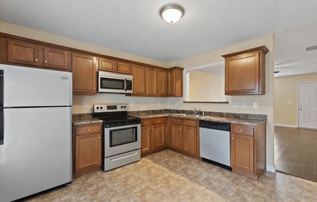 2 beds, 2.5 baths, 1,100 sqft, $1,280, Unit 1075-A Two Mile Rd.