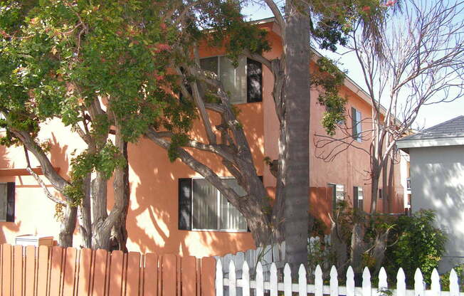 266 Daisy Avenue