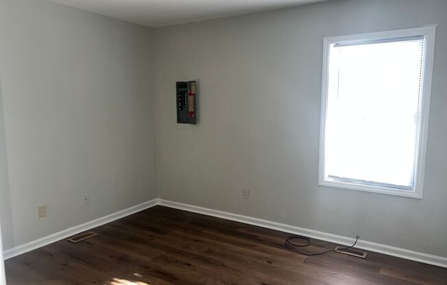 3 beds, 1 bath, $1,125