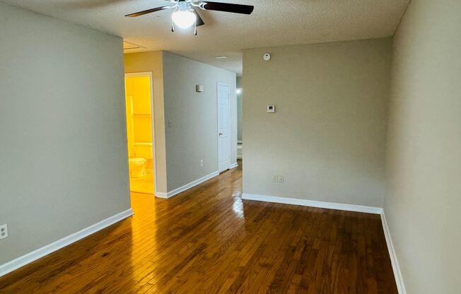 2 beds, 2 baths, $995