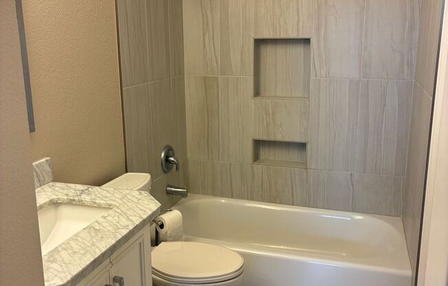 2 beds, 1 bath, $1,495, Unit #1043