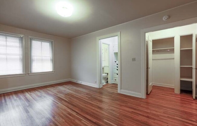 Studio, 1 bath, 440 sqft, $1,125, Unit 201