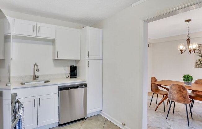 2 beds, 1 bath, $1,850, Unit Unit 2 (B)