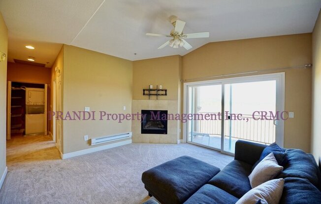 401 N AVE