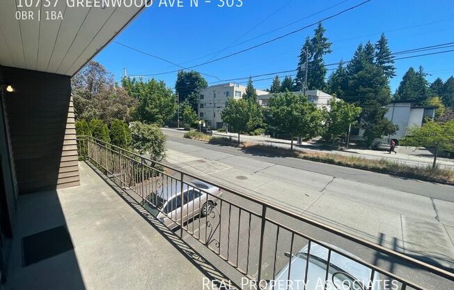 10737 Greenwood Ave N