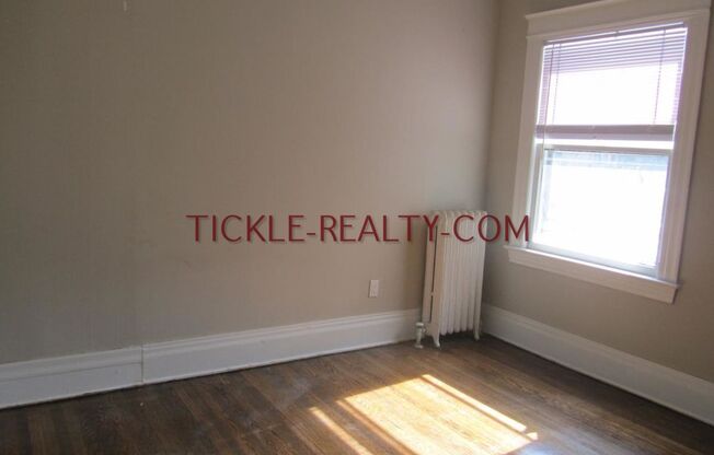 3 beds, 1 bath, $1,395