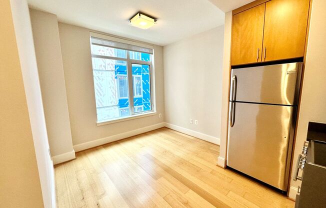 1 bed, 1 bath, $2,500, Unit 623