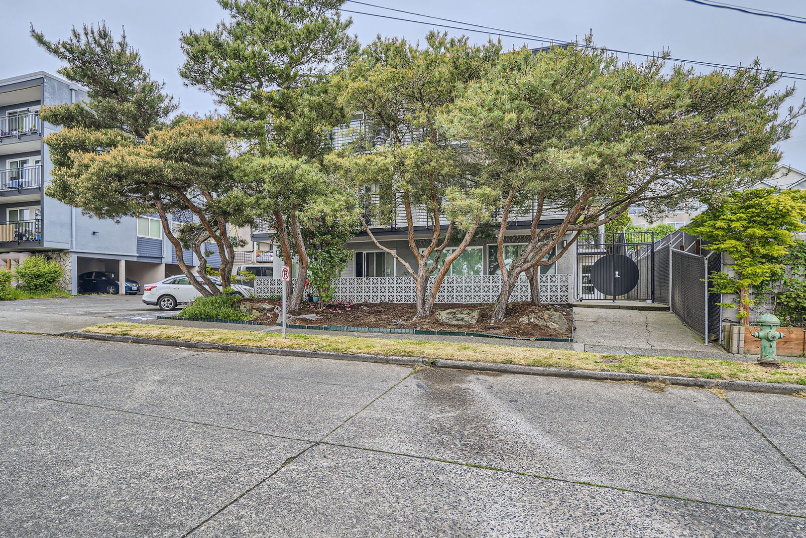 Spacious 1bed/1bath Apartment in West Seattle!
