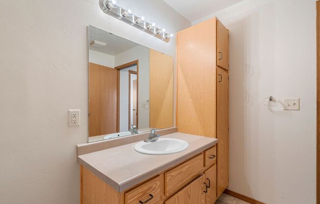 2 beds, 2 baths, $1,515, Unit 2766-10