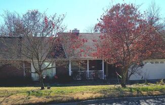 West Knoxville 37922 - 3 bedroom, 2 bath home - Contact Susan Niedergeses (865) 300-4722