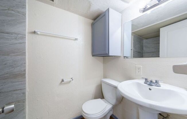 1 bed, 1 bath, $725, Unit 7