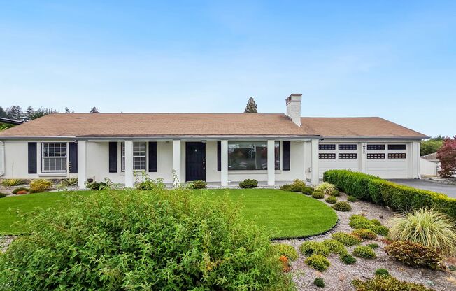 Bellevue Rambler Near Downtown – Incredible Value