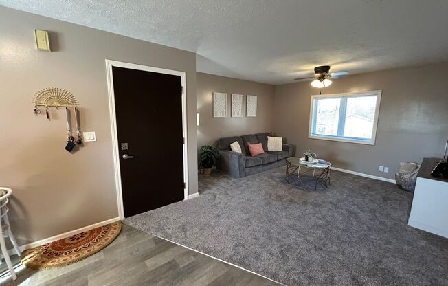 2 beds, 1.5 baths, 680 sqft, $949, Unit 8534