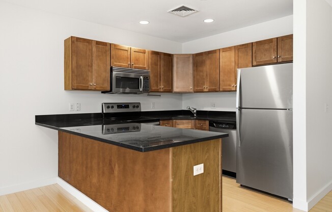 2 beds, 2 baths, 980 sqft, $3,100, Unit 307