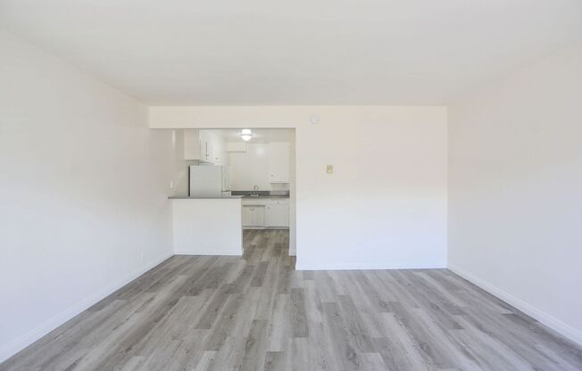 Studio, 1 bath, $1,425, Unit 57
