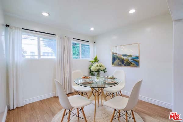 6110 DE LONGPRE AVE