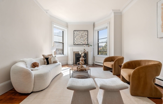 320 Commonwealth Ave.