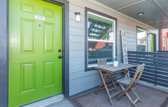 2 beds, 1 bath, 710 sqft, $1,119