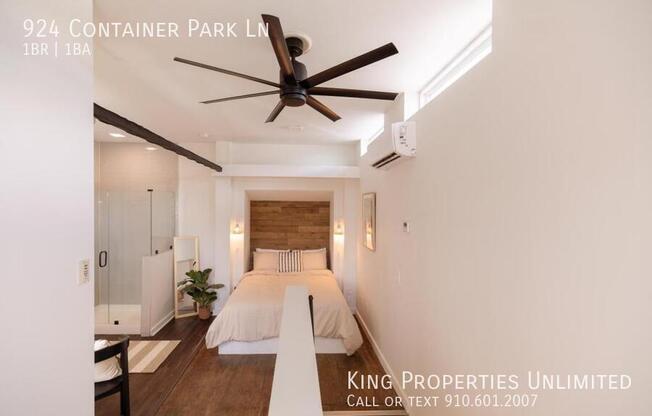 924 CONTAINER PARK LN