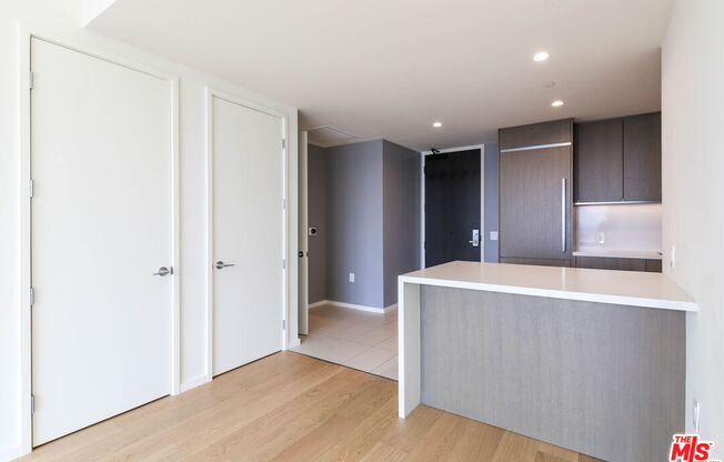 1 bed, 1.5 baths, 843 sqft, $2,950, Unit 2401